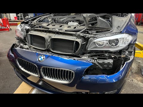 Видео: СНЯТИЕ ФАРЫ BMW 535I 2012 ГОДА