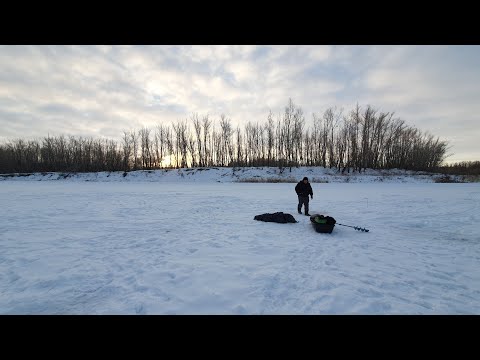 Видео: Рыбалка на Урале в -35