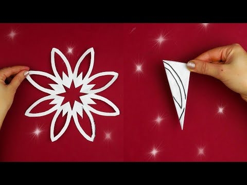 Видео: Як легко і швидко зробити сніжинку з паперу [Новорічні вироби]