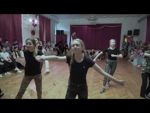 Видео: Весенний бал 2018. 10-е классы.