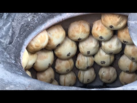 Видео: Узбекистан бьет рекорды!!!Самса весом 1 кг. Джизакская самса. Джизак.Узбекистан.