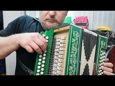 Видео: Гармонь! Три волшебные кнопки часть 2 😲 содиняем руки!