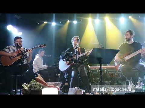 Видео: Милая девочка. Сурганова и Оркестр.