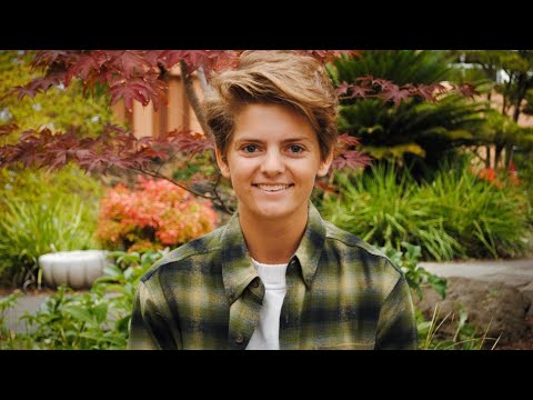 Видео: Почему надо хорошо учиться - разговор с Сашей, 18 лет
