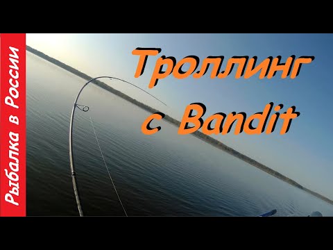 Видео: Троллинг.  Ловля щуки троллингом. Поимка воблера на 10 метрах.