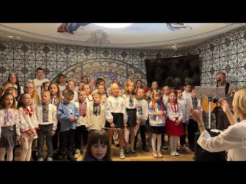 Видео: Пісня "Ісусу Слава" на фестивалі "Кермеш на Покрову"