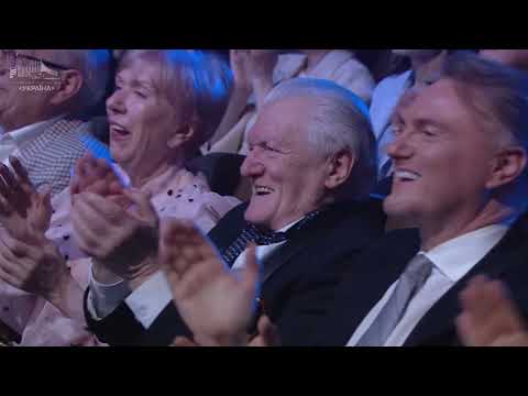 Видео: "Вербу" Рибчинського на ювілейному концерті в "Україні" виконує VERKA SERDUCHKA (Андрій Данилко)