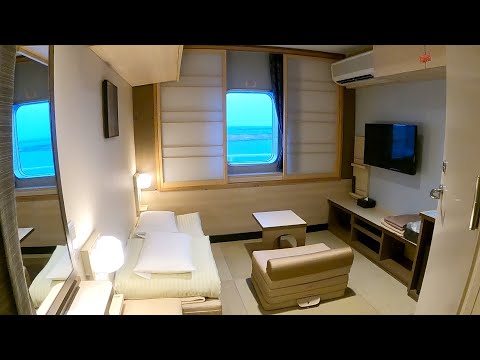 Видео: Ночной паром на Хоккайдо: комната с татами, фуршет и потрясающий восход солнца на море! 🌅⛴️