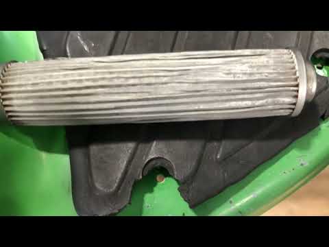 Видео: Обзор всасывающего фильтра гидравлического масла John Deere 4710