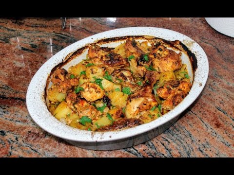 Видео: Нежная курица с запеченным картофелем
