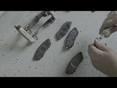 Видео: Замена тормлохзных котодок на Lexus 450hL 2021