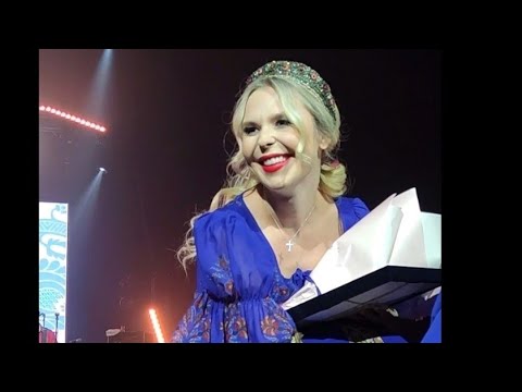 Видео: Пелагея - У колодезя вода