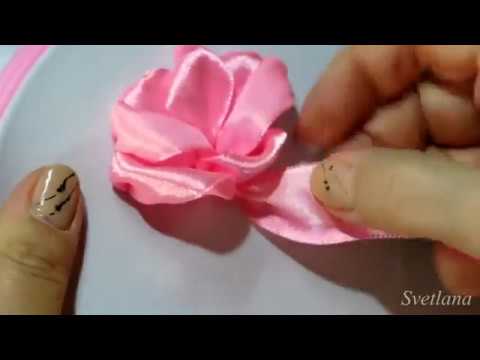 Видео: Роза из лент. Мастер-класс. DIY/Rose satin Ribbon