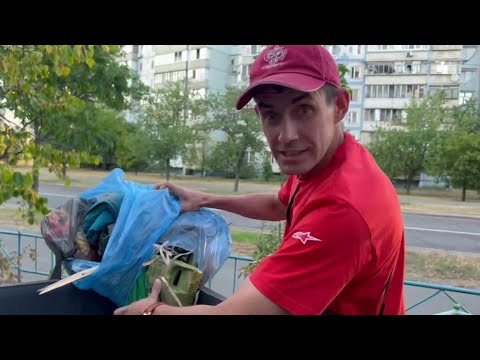 Видео: VLOG НАШЕЛ КОШЕЛЕК С деньгами В МУСОРКЕ