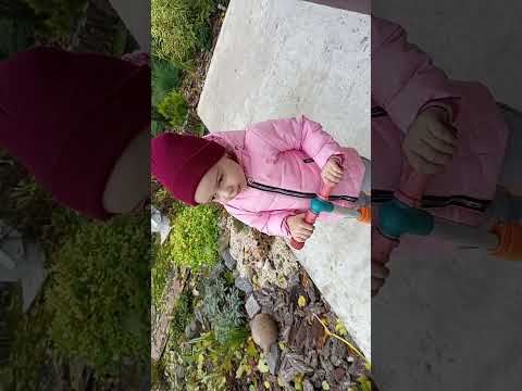 Видео: Ніка і самокат