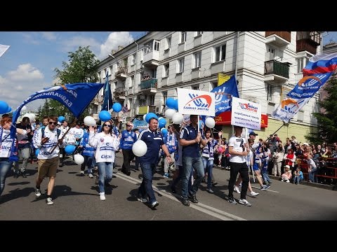 Видео: Колонна № 46. Болельщики Байкал-Энергии на карнавале 4 июня 2016 года