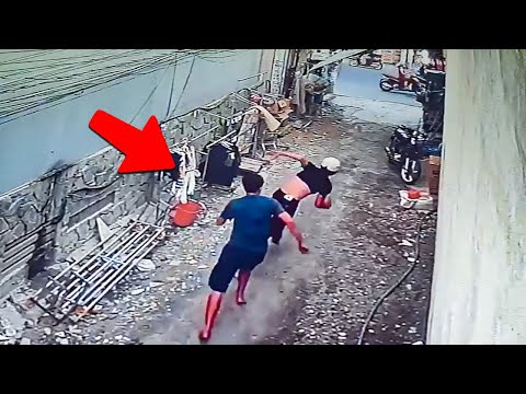 Видео: Глупые Ошибки, Снятые на Камеры Наблюдения