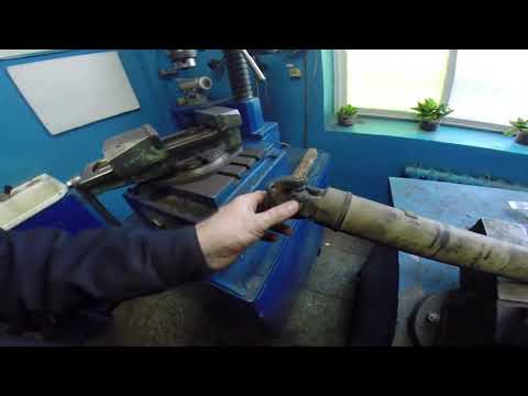 Видео: Honda CR-V RD1 1997-98г ремонт карданного вала.