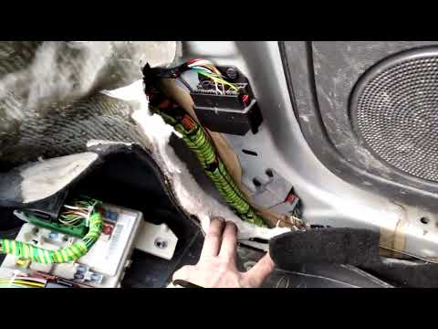 Видео: Форд C-MAX, заедают заслонки печки.