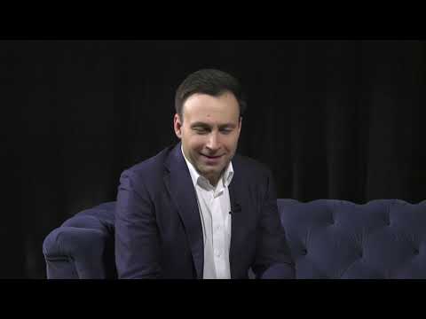 Видео: Во! Время... / Профессиональный артист, певец Владислав Косарев - Абакан 24