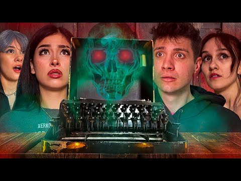 Видео: ЯДОСАХМЕ 100-ГОДИШЕН ПРИЗРАК В ПИШЕЩА МАШИНА !!!