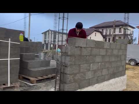 Видео: Строим дом. 1 этаж за 2 дня 