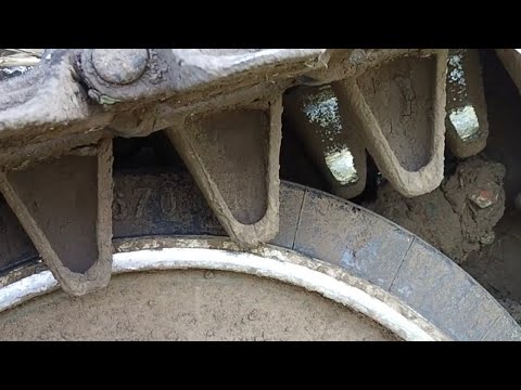 Видео: Как укорачивать гусеницы на МТ-ЛБ | натяжка гусениц на МТ-ЛБ | убираем тракт