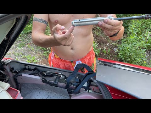 Видео: Как отремонтировать гидравлические цилиндры Saab 9-3 Convertible (сделай сам)