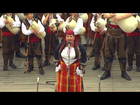 Видео: Родопы певец Пловдив с 101 волынки