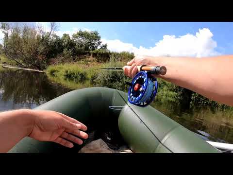 Видео: Нахлыст. Сплав по реке Днепр. Ловля голавля (Rafting on the Dnieper River. Fly fishing for chub)