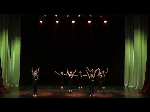 Видео: Показ группы 7-8 лет, современный танец