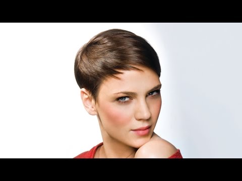 Видео: Спортивная женская стрижка на короткие волосы