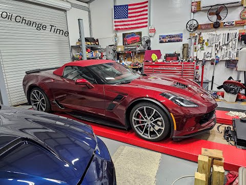 Видео: Замена масла C7 Grand Sport