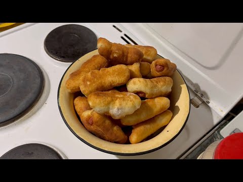 Видео: Пожарил сосиски в тесте, всегда вкусно...