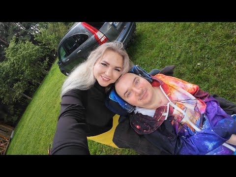 Видео: Отдых, как в кино: озеро, еда, костёр, звёзды и друзья.