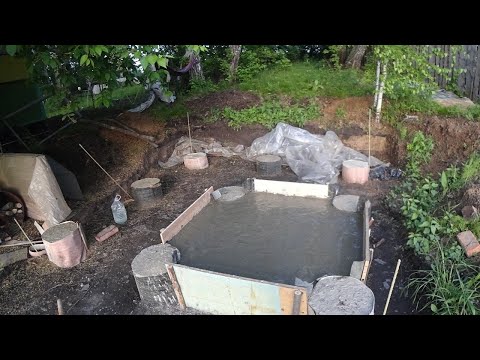 Видео: Делаю cтолбчатый фундамент для бани. Основание под печь