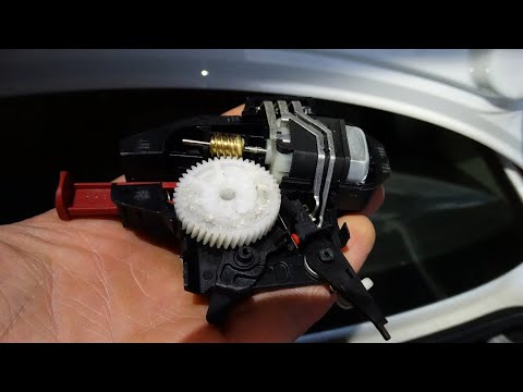 Видео: VW Polo sedan, конец замку багажника, принцип работы замка и ремонт шестерни.