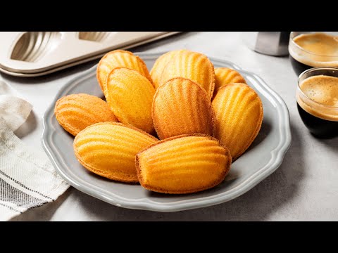 Видео: Нежнейшее печенье "Мадлен" готовится из минимум ингредиентов! Madeleine Cookies Recipe