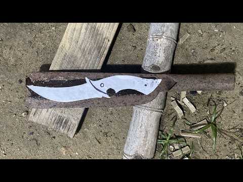 Видео: Вы не поверите, этот нож выживания сделан из старого ржавого ножа!