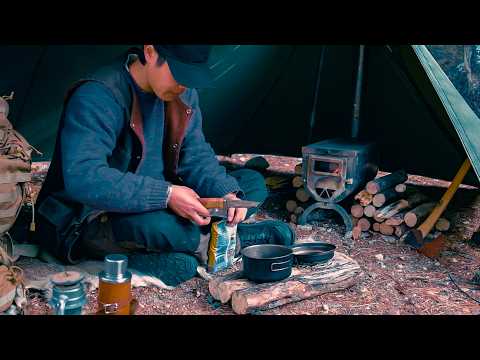 Видео: Одиночный кемпинг с палаткой при температуре -7°C: зимний лес Японии.