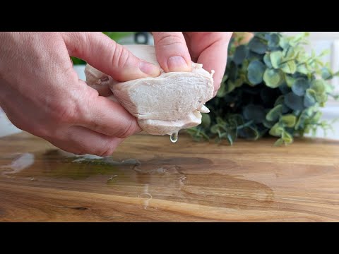 Видео: Как в ресторанах получаются такие сочные куриные филе — всего за 1 минуту приготовления!