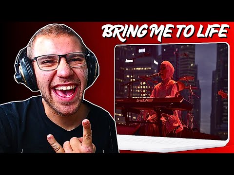 Видео: Реакция на Putri Ariani — Bring Me To Life | Evanescence (живое выступление на F1 Singapore)