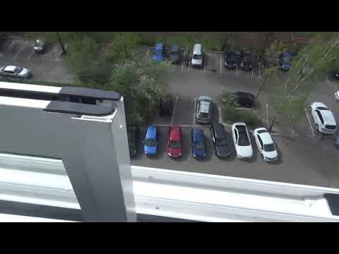 Видео: Конструкция из профиля "Слайдорс". И непростой балкончик.