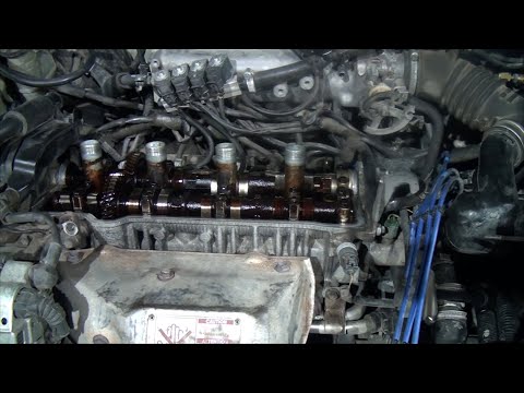 Видео: Карина 4S-FE надо ли менять сальники клапанов?  Видеоэндоскопия цилиндров.