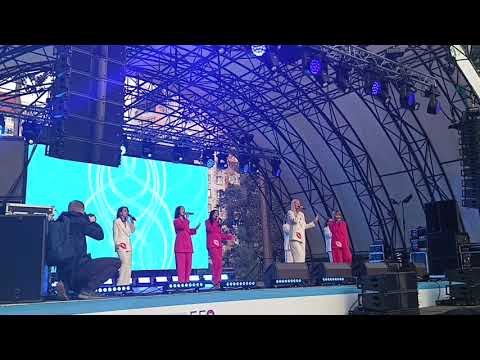 Видео: Ансамбль "Камертон".   Между нами любовь. 