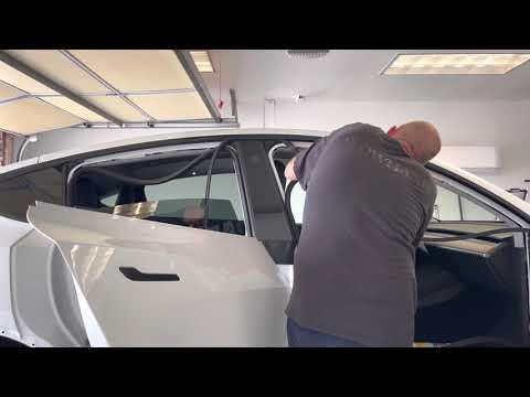 Видео: Снятие хромированной отделки Tesla Model Y/Tesla Model 3. (Видео №2: Разборка Tesla)