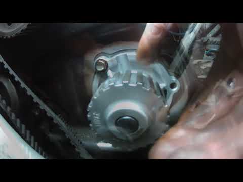 Видео: Замена ГРМ и помпы Таврия,Сенс,Ланос 1.4