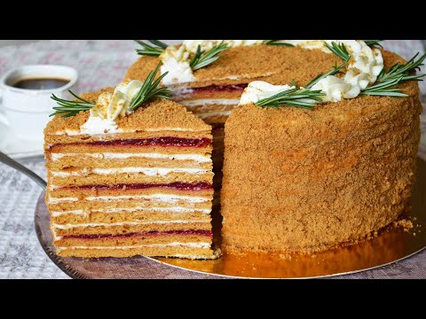 Видео: ТОРТ  "МЕДОВИК" с ягодной прослойкой и сливочным кремом.😘 НЕВЕРОЯТНО НЕЖНЫЙ И ОЧЕНЬ ВКУСНЫЙ