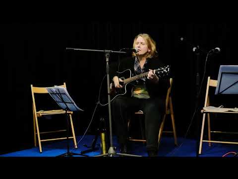 Видео: Джин и тоник.  Светлана Кенециус  ( автор - Константин Арбенин. Зимовье зверей.)