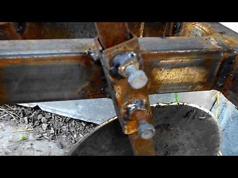 Видео: Однокорпусный плуг для минитрактора-размеры!!